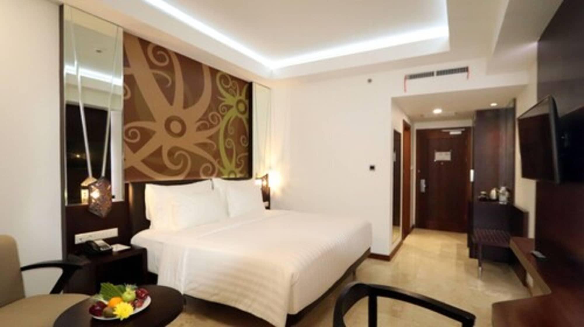 M Bahalap Hotel Palangka Raya Exterior photo