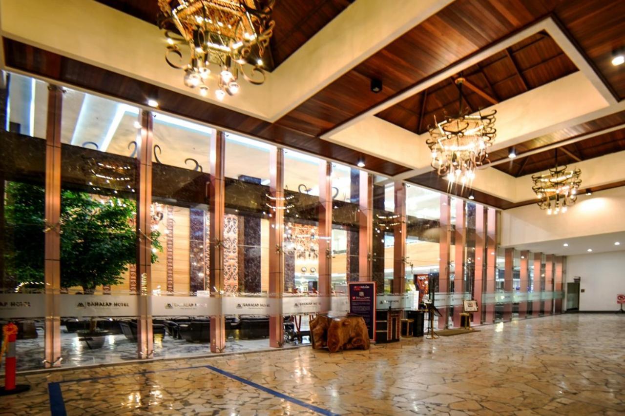 M Bahalap Hotel Palangka Raya Exterior photo